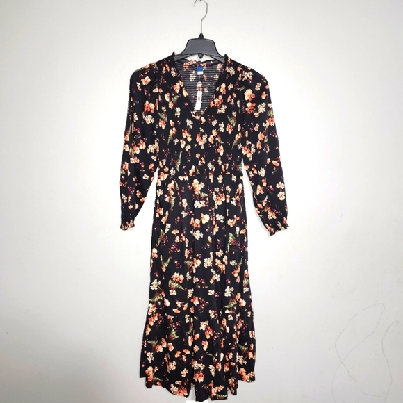 Old navy women's maxi floral dress size XS black smocked chest long slee… - Picture 1 of 6